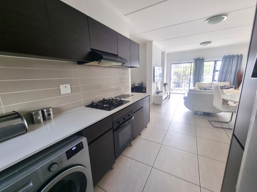 To Let 3 Bedroom Property for Rent in Greenstone Hill Gauteng