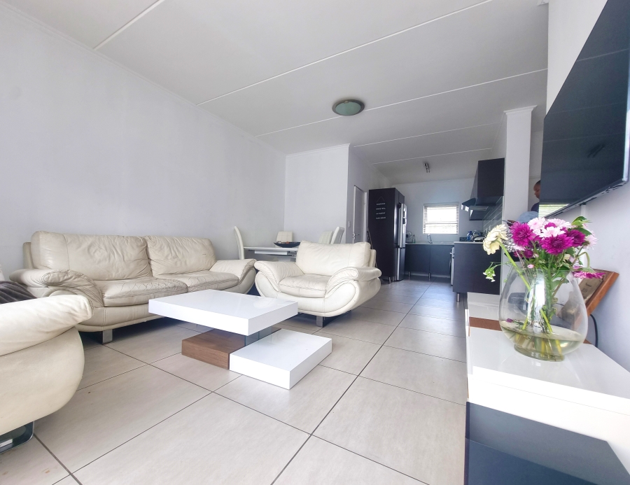 To Let 3 Bedroom Property for Rent in Greenstone Hill Gauteng