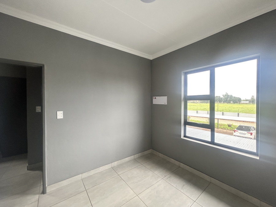 To Let 2 Bedroom Property for Rent in Norton Home Estate AH Gauteng