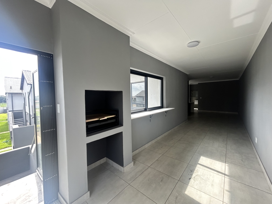 To Let 2 Bedroom Property for Rent in Norton Home Estate AH Gauteng