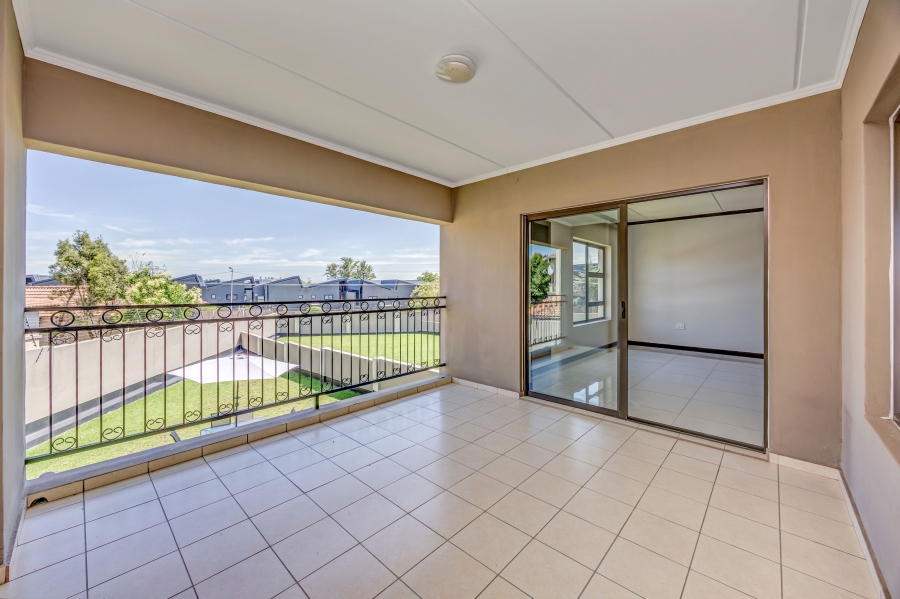 To Let 2 Bedroom Property for Rent in Broadacres Gauteng