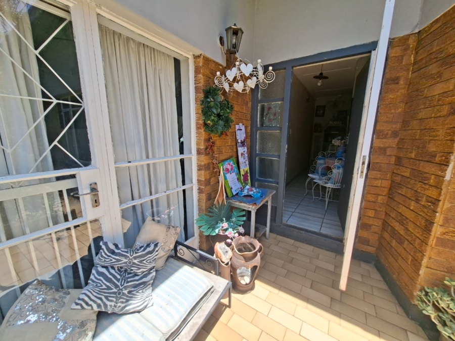 4 Bedroom Property for Sale in Selcourt Gauteng
