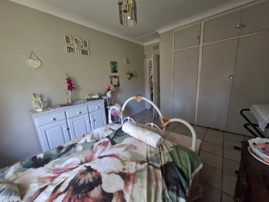 4 Bedroom Property for Sale in Selcourt Gauteng