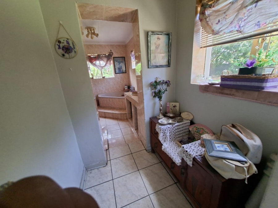 4 Bedroom Property for Sale in Selcourt Gauteng