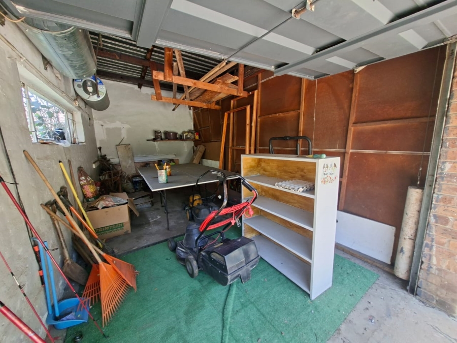 4 Bedroom Property for Sale in Selcourt Gauteng