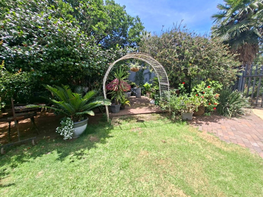 4 Bedroom Property for Sale in Selcourt Gauteng