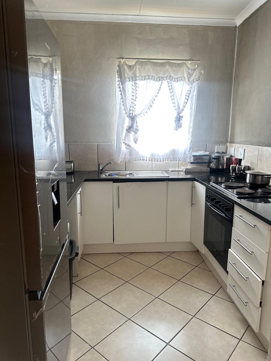 3 Bedroom Property for Sale in Dawn Park Gauteng