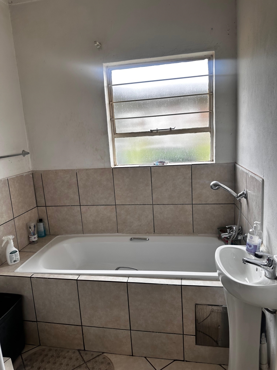 3 Bedroom Property for Sale in Dawn Park Gauteng