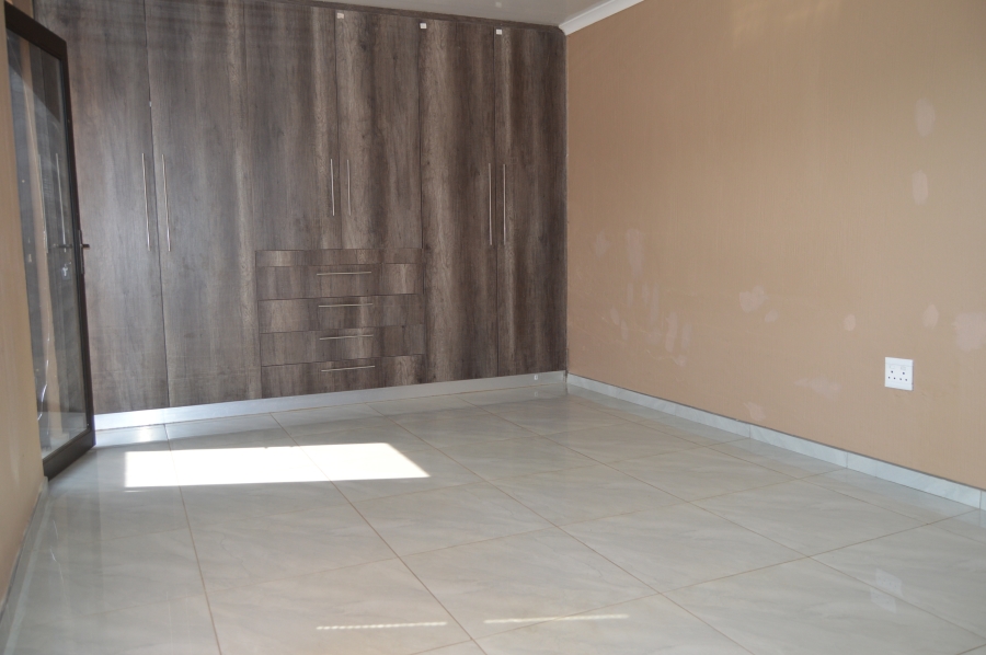 To Let 1 Bedroom Property for Rent in Horison Gauteng