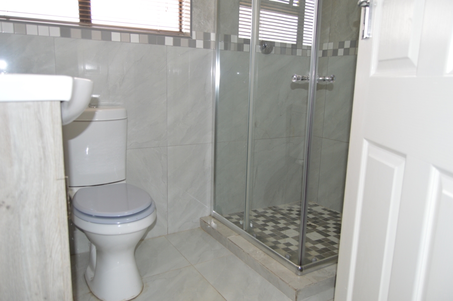 To Let 1 Bedroom Property for Rent in Horison Gauteng