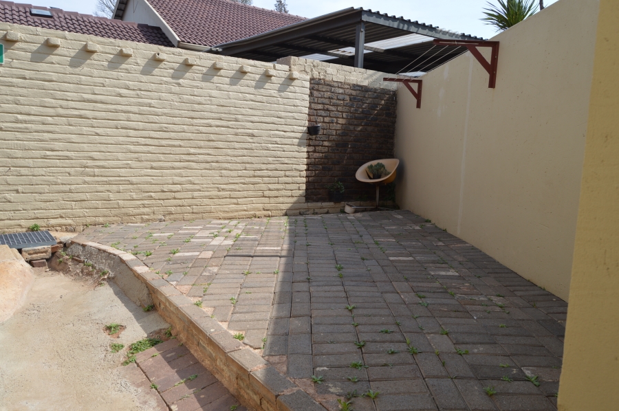 To Let 1 Bedroom Property for Rent in Horison Gauteng