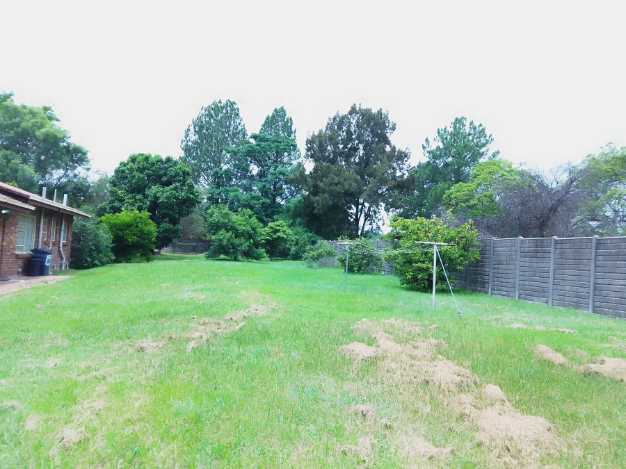 To Let 3 Bedroom Property for Rent in Glen Austin Gauteng