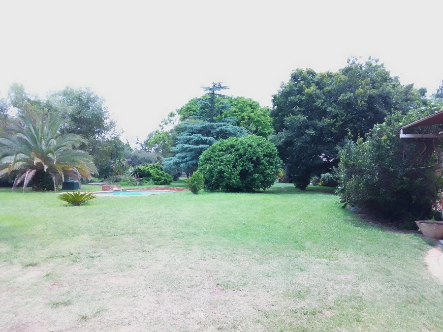 To Let 3 Bedroom Property for Rent in Glen Austin Gauteng