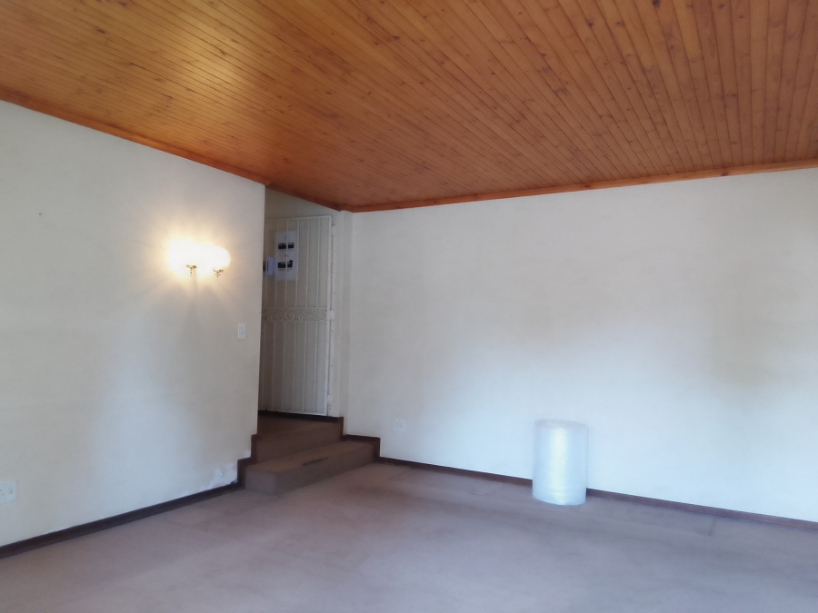 To Let 3 Bedroom Property for Rent in Glen Austin Gauteng