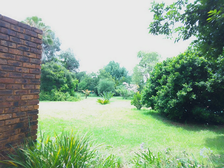 To Let 3 Bedroom Property for Rent in Glen Austin Gauteng