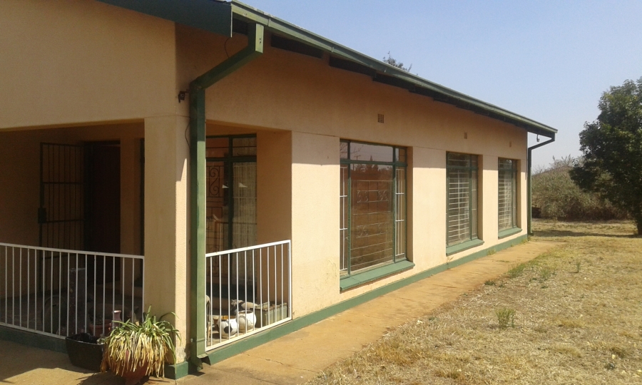 To Let 3 Bedroom Property for Rent in Mullerstuine Gauteng