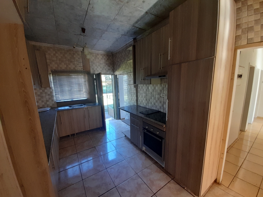 To Let 3 Bedroom Property for Rent in Mullerstuine Gauteng