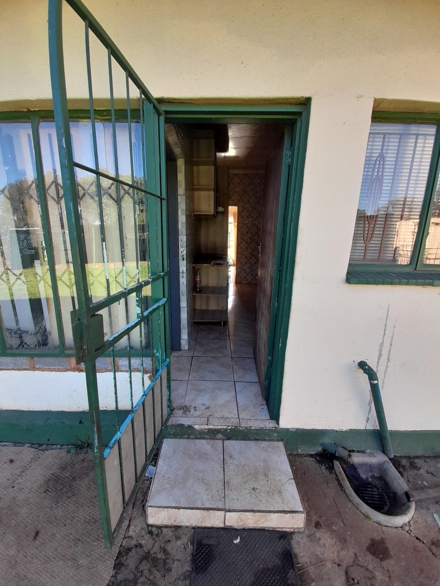To Let 3 Bedroom Property for Rent in Mullerstuine Gauteng