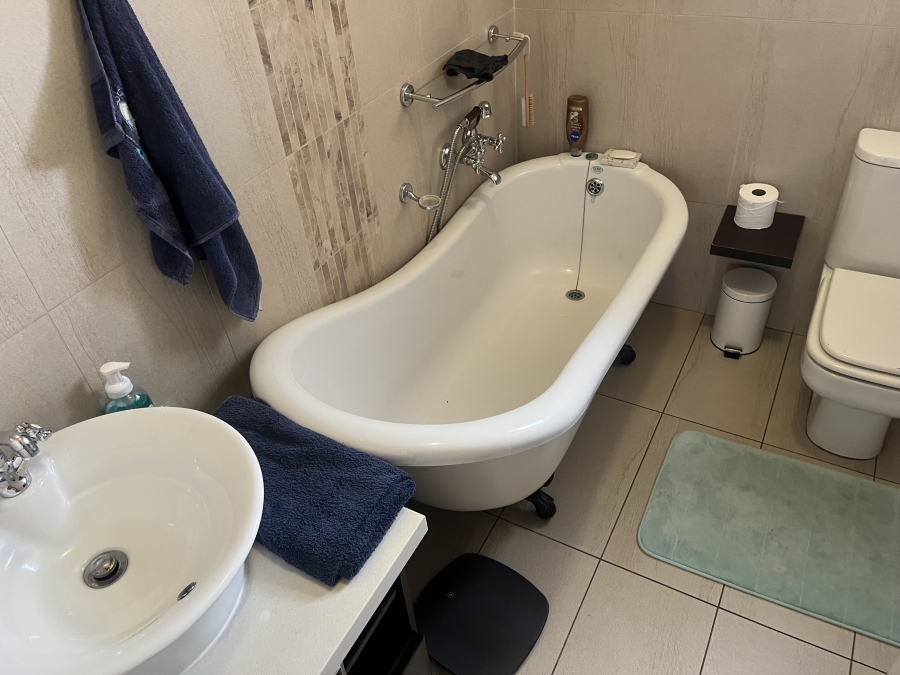 3 Bedroom Property for Sale in Verwoerdpark Gauteng