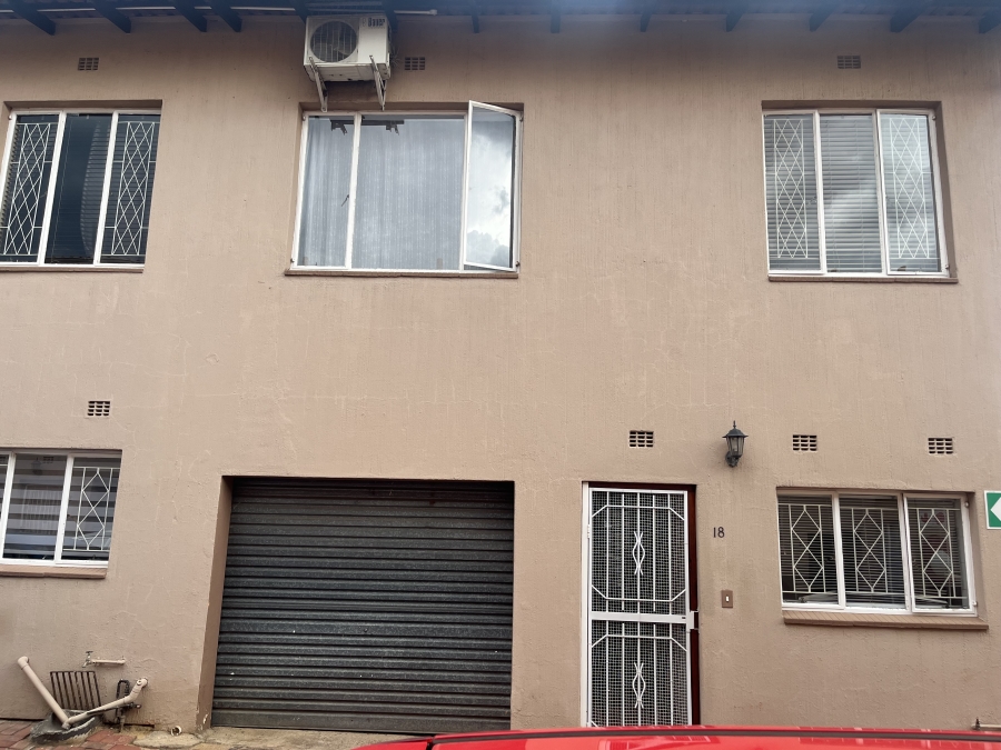 3 Bedroom Property for Sale in Verwoerdpark Gauteng