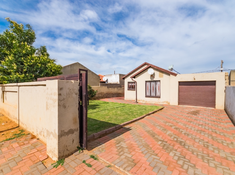 3 Bedroom Property for Sale in Dobsonville Gardens Gauteng