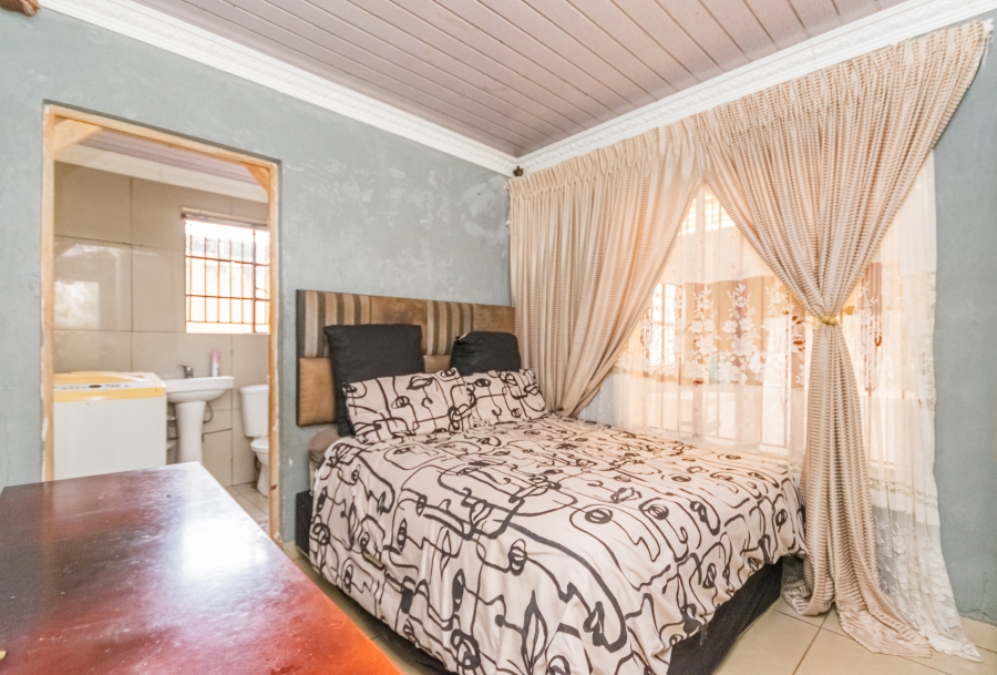 3 Bedroom Property for Sale in Dobsonville Gardens Gauteng