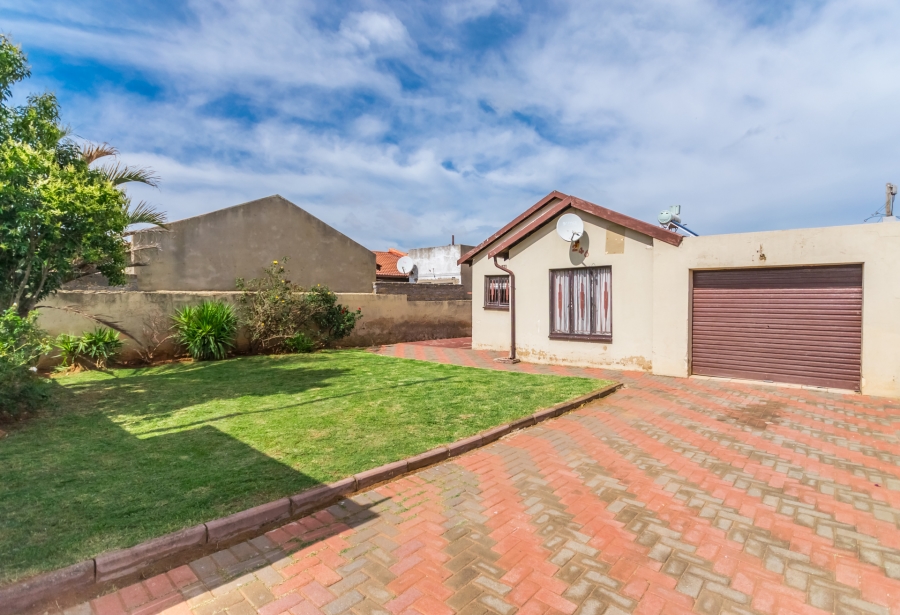 3 Bedroom Property for Sale in Dobsonville Gardens Gauteng