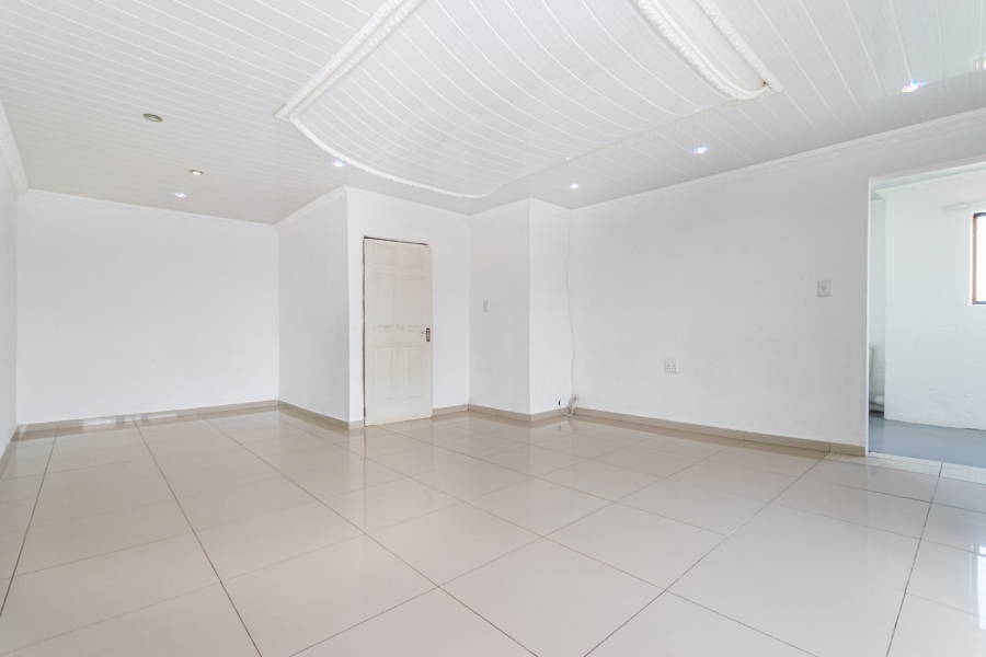 4 Bedroom Property for Sale in Naledi Gauteng