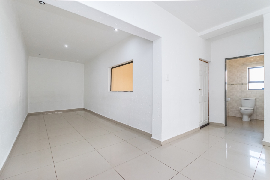 4 Bedroom Property for Sale in Naledi Gauteng