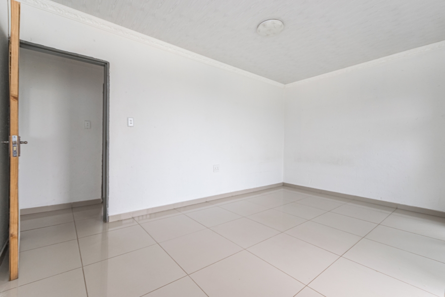 4 Bedroom Property for Sale in Naledi Gauteng