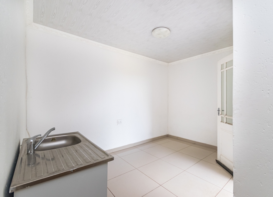 4 Bedroom Property for Sale in Naledi Gauteng