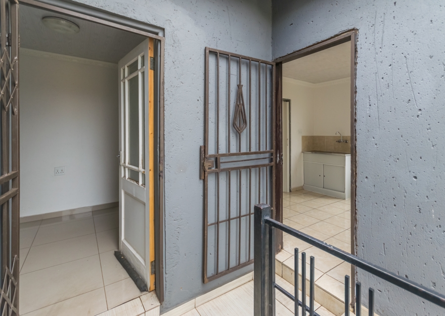 4 Bedroom Property for Sale in Naledi Gauteng