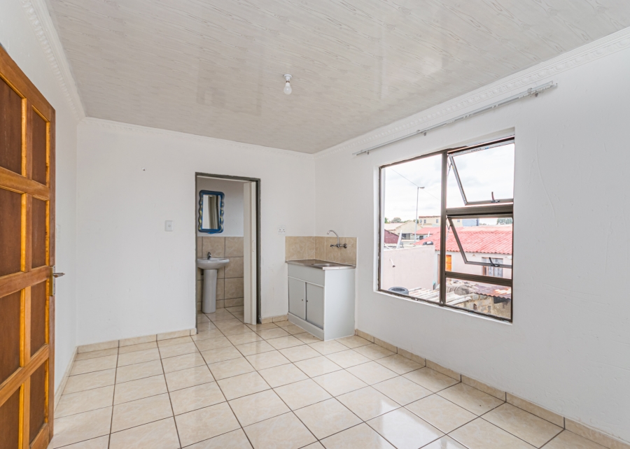 4 Bedroom Property for Sale in Naledi Gauteng