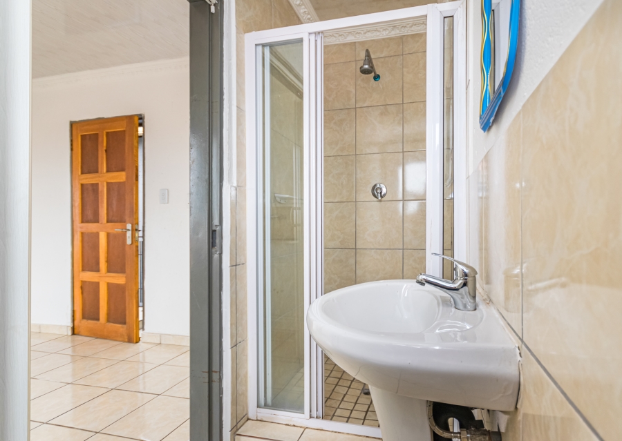 4 Bedroom Property for Sale in Naledi Gauteng