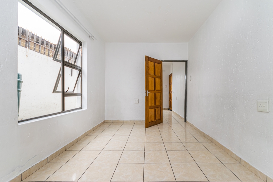 4 Bedroom Property for Sale in Naledi Gauteng