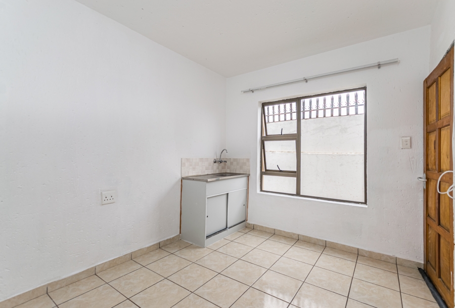 4 Bedroom Property for Sale in Naledi Gauteng