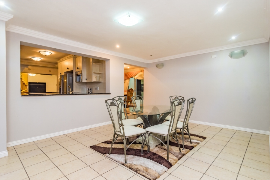 6 Bedroom Property for Sale in Noordheuwel Gauteng