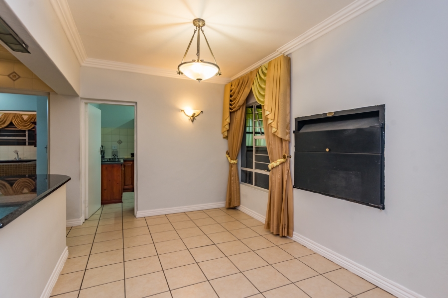 6 Bedroom Property for Sale in Noordheuwel Gauteng