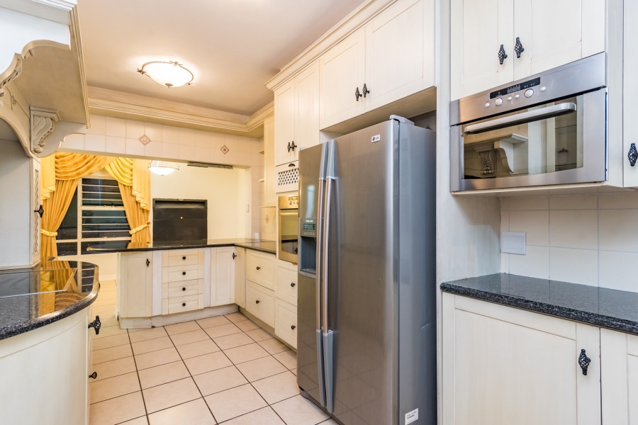 6 Bedroom Property for Sale in Noordheuwel Gauteng