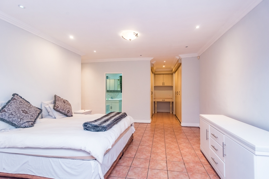 6 Bedroom Property for Sale in Noordheuwel Gauteng