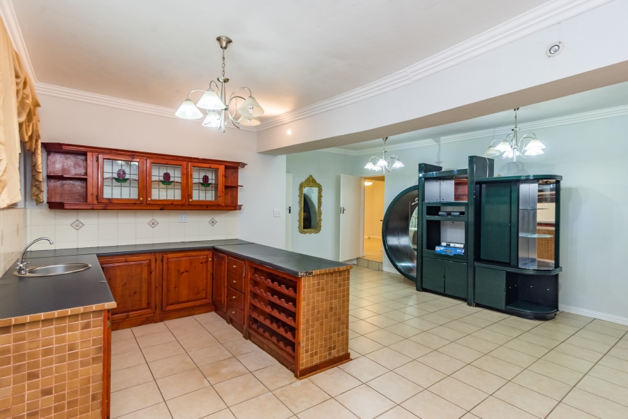 6 Bedroom Property for Sale in Noordheuwel Gauteng