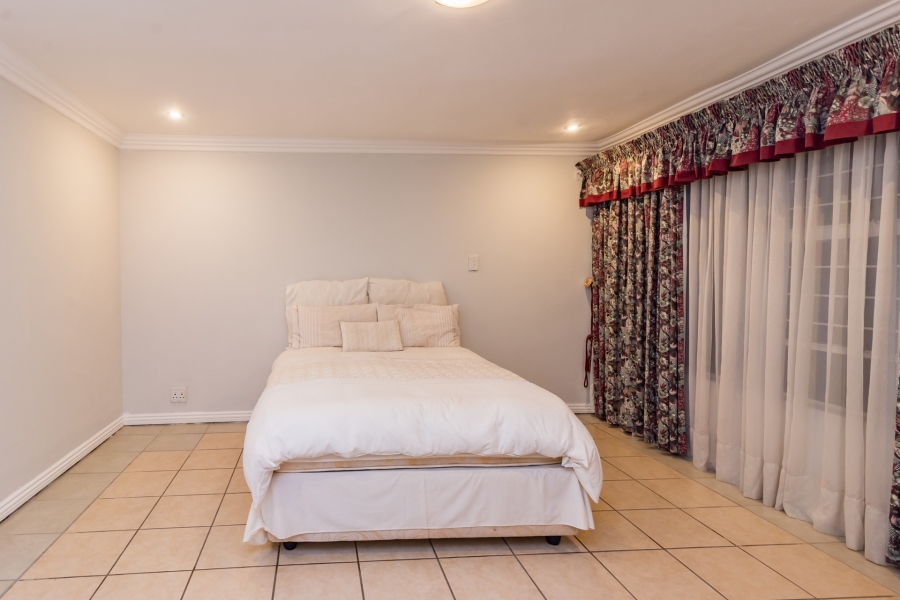 6 Bedroom Property for Sale in Noordheuwel Gauteng