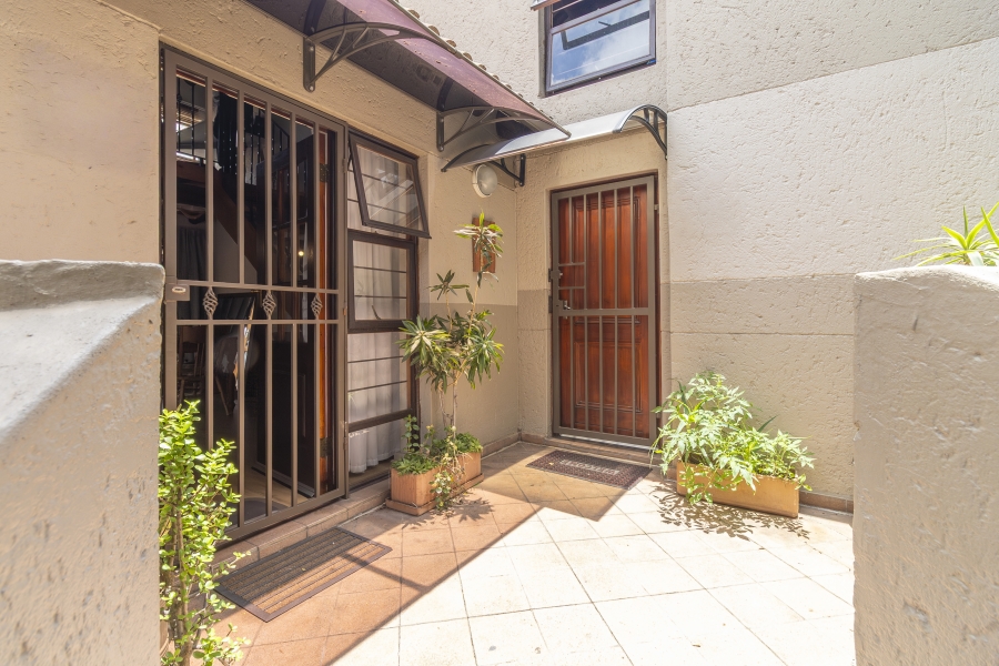 2 Bedroom Property for Sale in Paulshof Gauteng