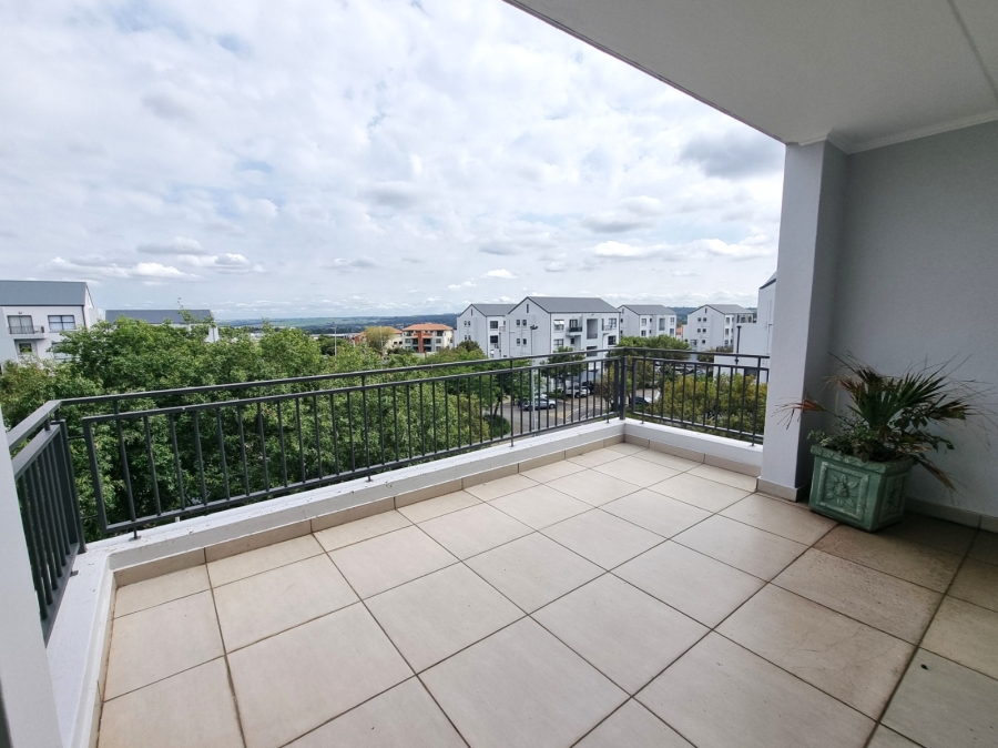 To Let 2 Bedroom Property for Rent in Greenstone Hill Gauteng