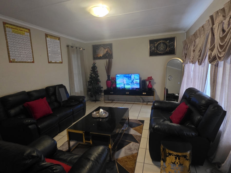 To Let 4 Bedroom Property for Rent in Dinwiddie Gauteng