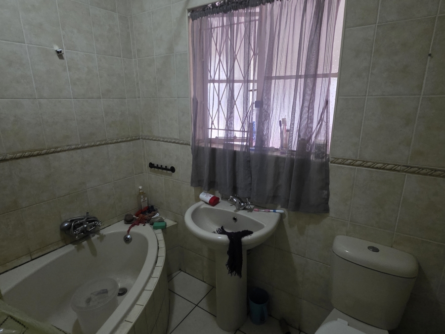 To Let 4 Bedroom Property for Rent in Dinwiddie Gauteng