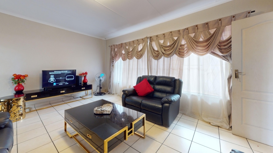 To Let 4 Bedroom Property for Rent in Dinwiddie Gauteng