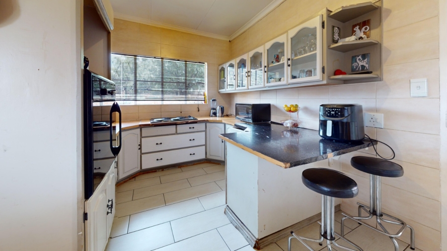 To Let 4 Bedroom Property for Rent in Dinwiddie Gauteng
