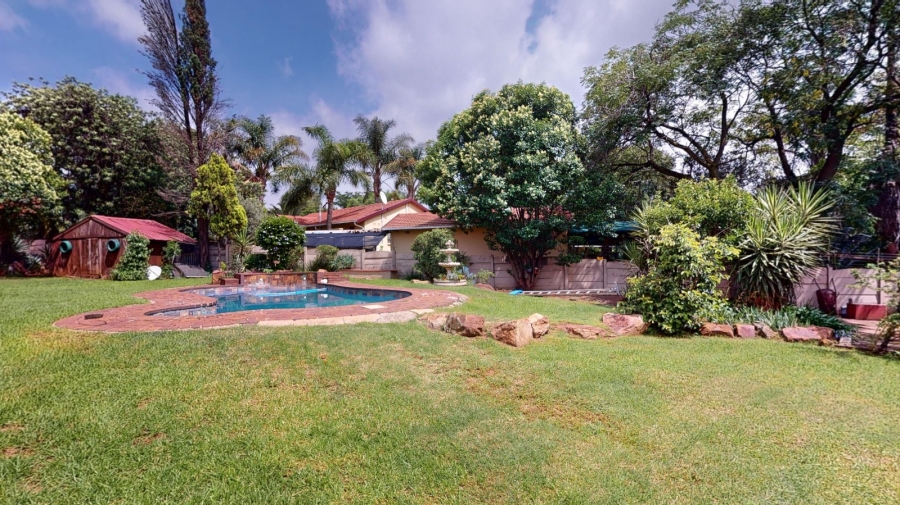 To Let 4 Bedroom Property for Rent in Dinwiddie Gauteng