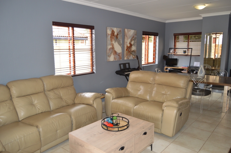 To Let 3 Bedroom Property for Rent in Willowbrook Gauteng